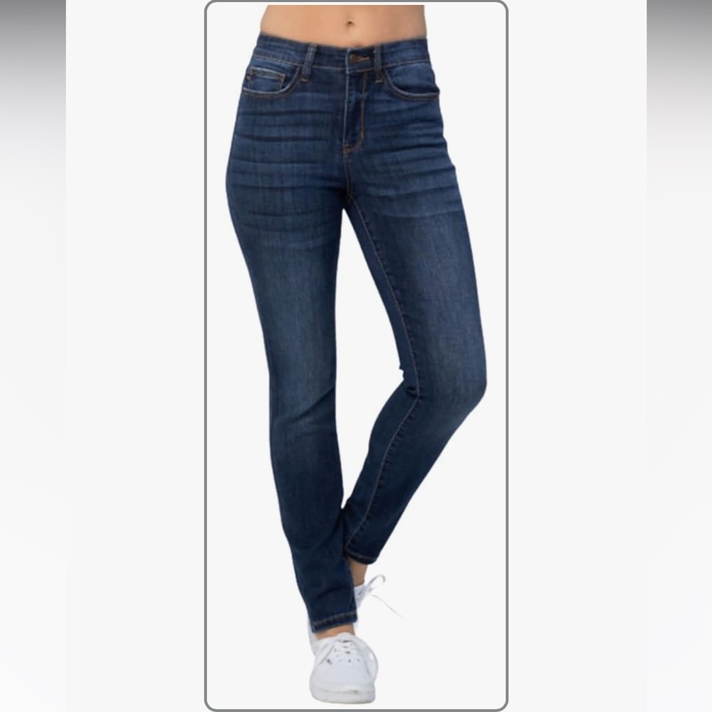 Judy Blue Womens High Rise Clean Relaxed Fit Denim Jeans in dark wash 9/29